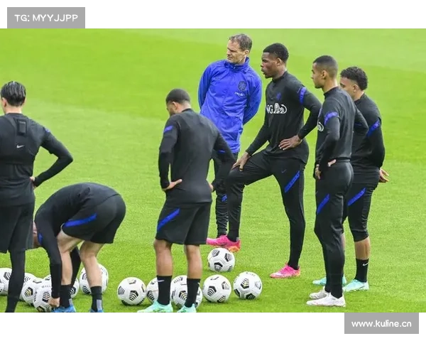 荷兰杯足球赛燃情上演，绿茵激战直播实况不容错过